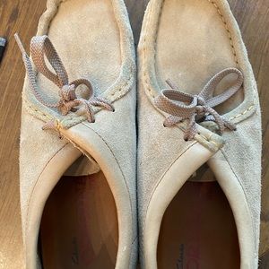 Wallabees/Clark’s padmora gently used